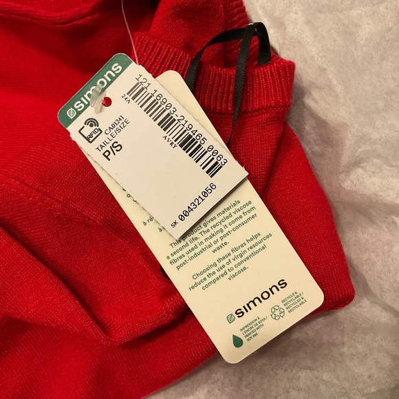 Small Red Simons Fitted Cardigan - Picture 5 of 5